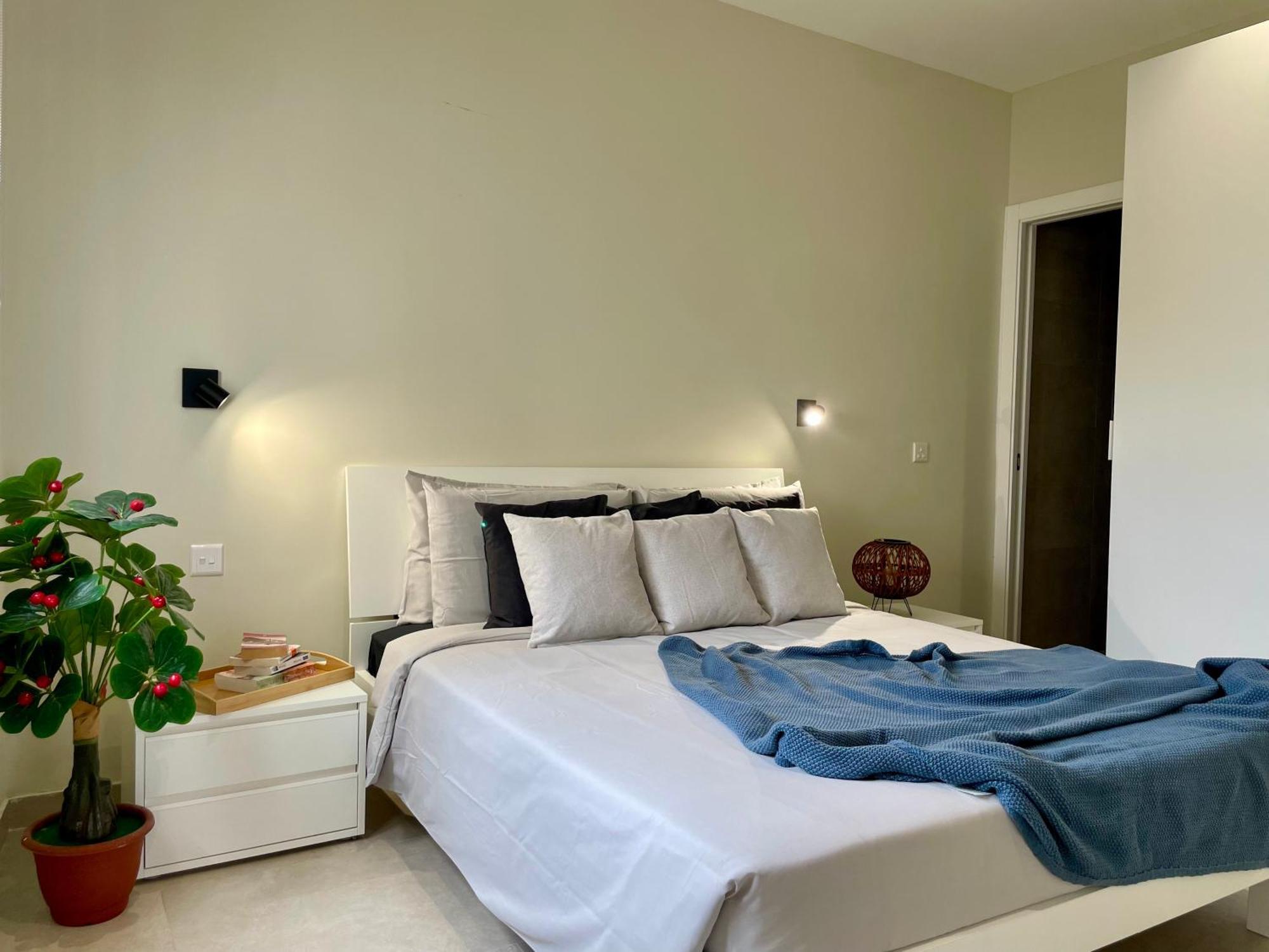 Bugibba Square Seafront Lux Apartments By Holi St. Paul's Bay Buitenkant foto