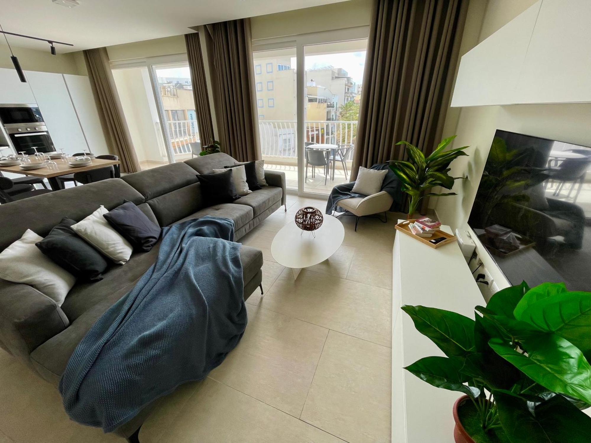 Bugibba Square Seafront Lux Apartments By Holi St. Paul's Bay Buitenkant foto