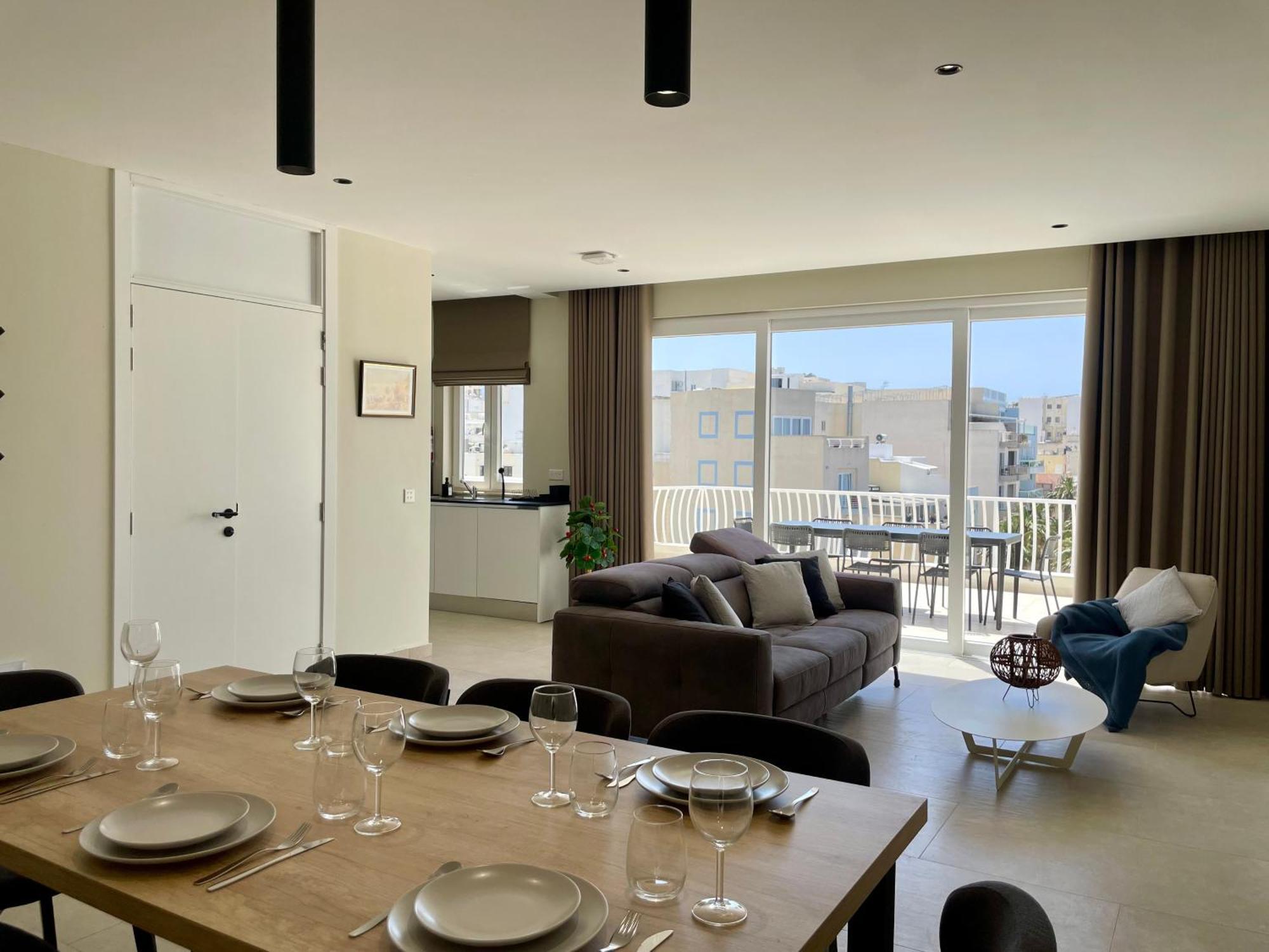 Bugibba Square Seafront Lux Apartments By Holi St. Paul's Bay Buitenkant foto