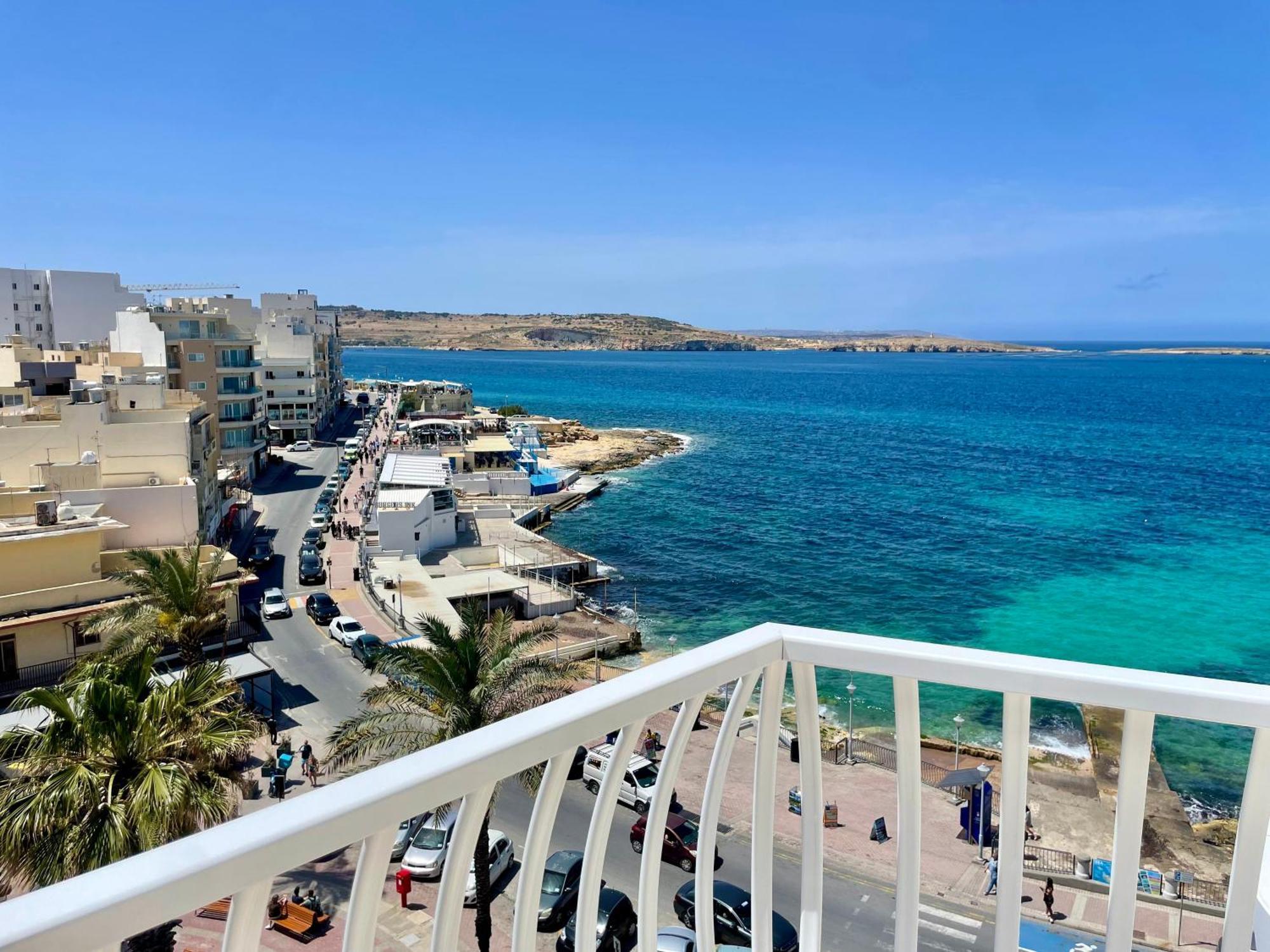 Bugibba Square Seafront Lux Apartments By Holi St. Paul's Bay Buitenkant foto