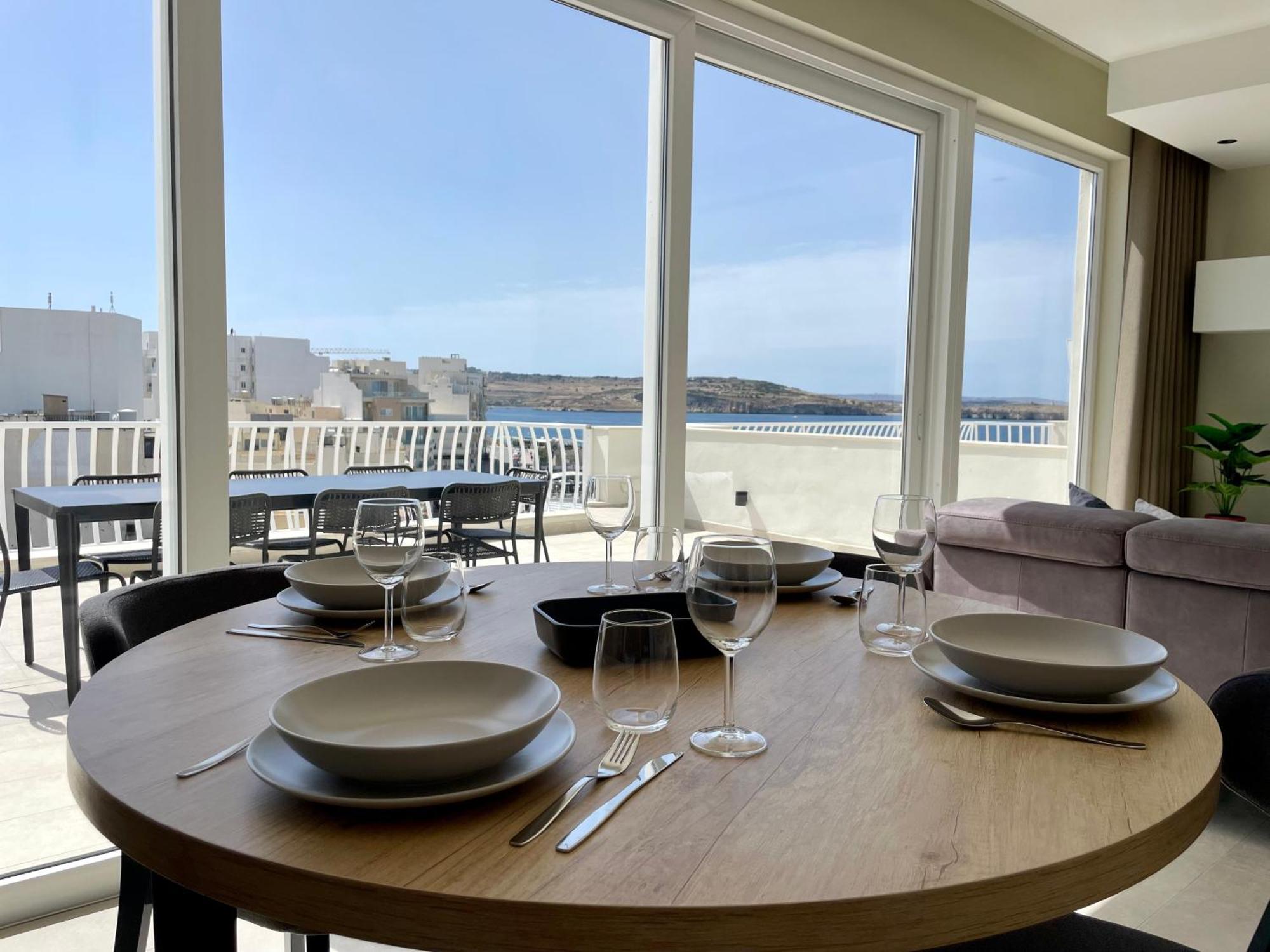 Bugibba Square Seafront Lux Apartments By Holi St. Paul's Bay Buitenkant foto