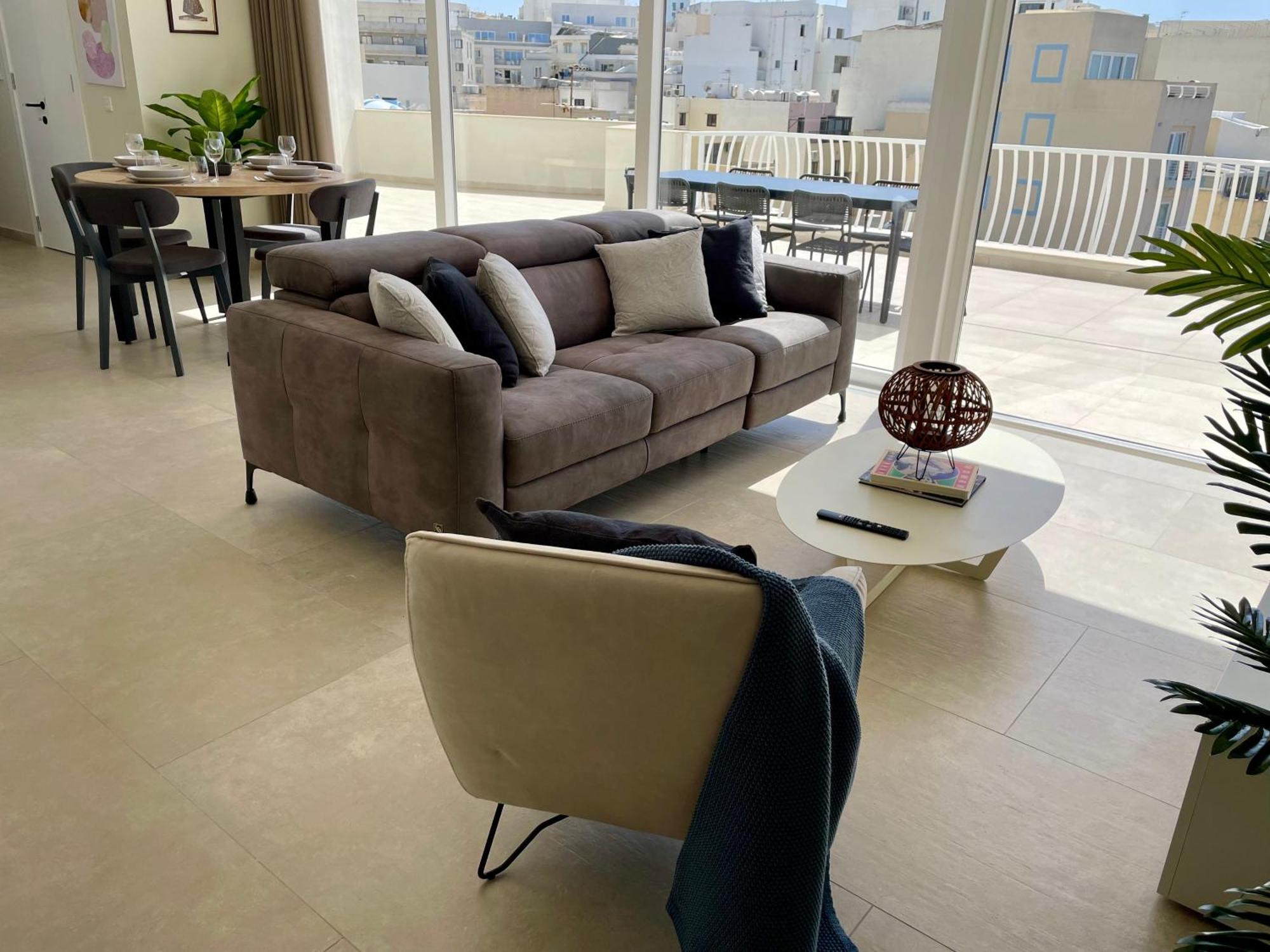 Bugibba Square Seafront Lux Apartments By Holi St. Paul's Bay Buitenkant foto