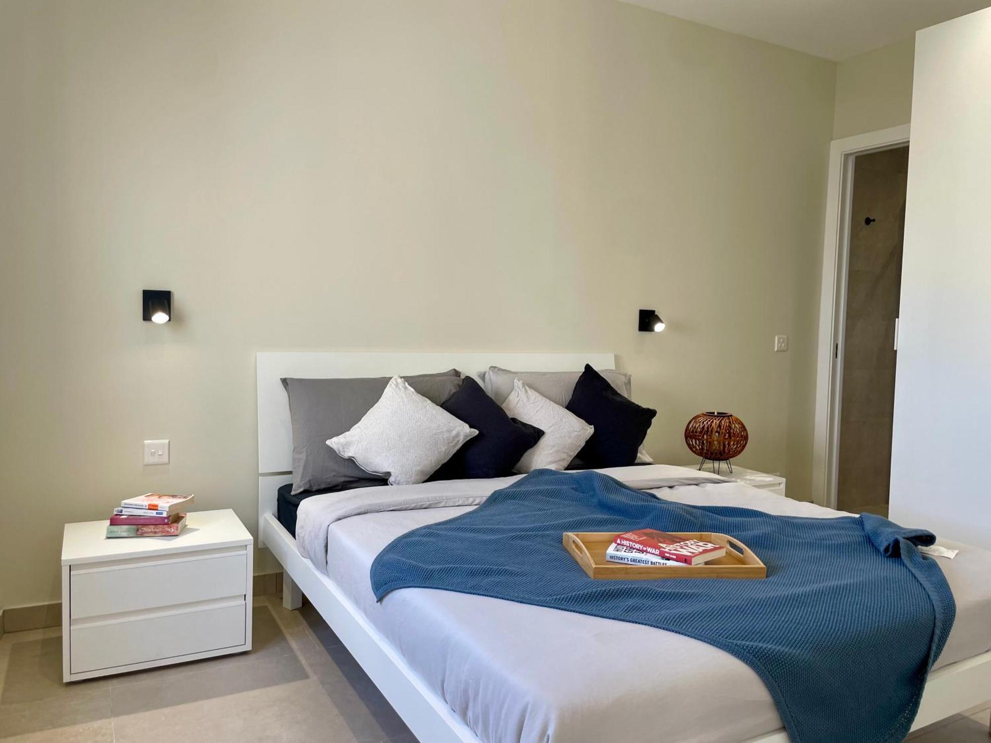 Bugibba Square Seafront Lux Apartments By Holi St. Paul's Bay Buitenkant foto
