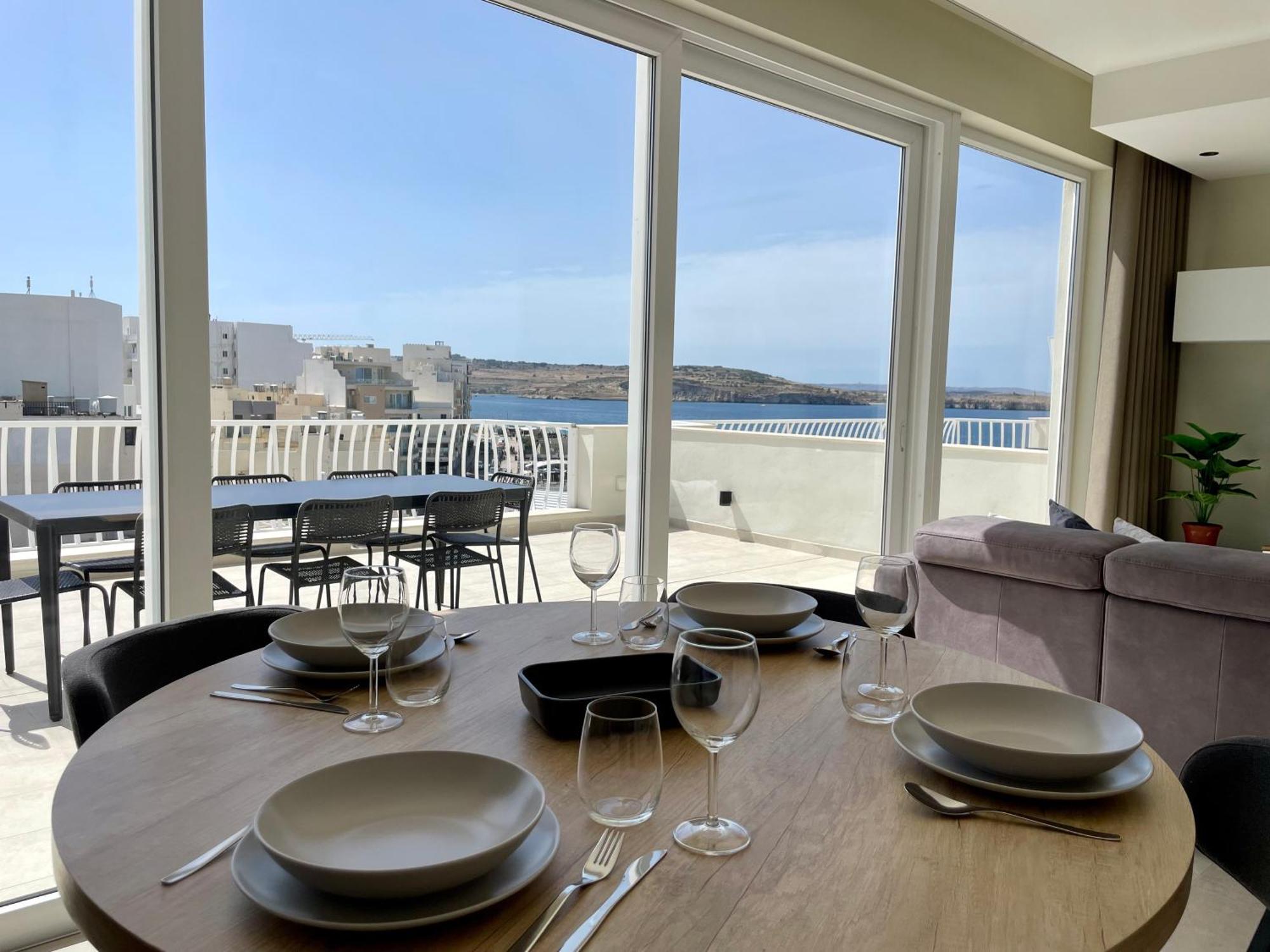 Bugibba Square Seafront Lux Apartments By Holi St. Paul's Bay Buitenkant foto